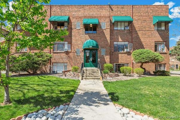 Backyard, Exterior, Facade, Brick Facade, Rowhouse