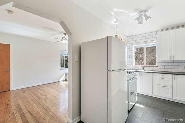 Chandelier, Interior, Kitchen, Wood Texture Flooring