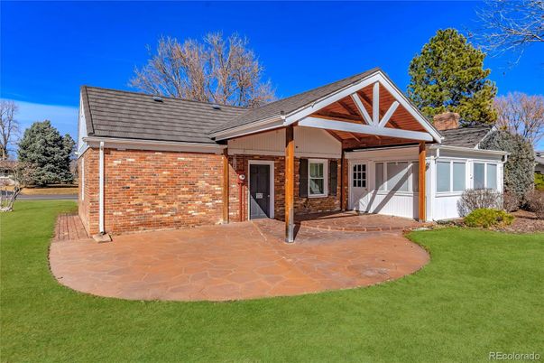 Exterior, Facade, Brick Facade, Ranch