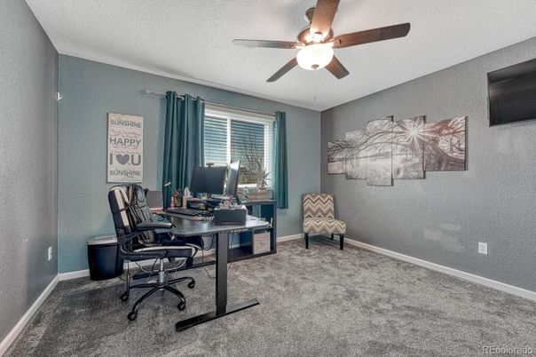 Home Office, Interior
