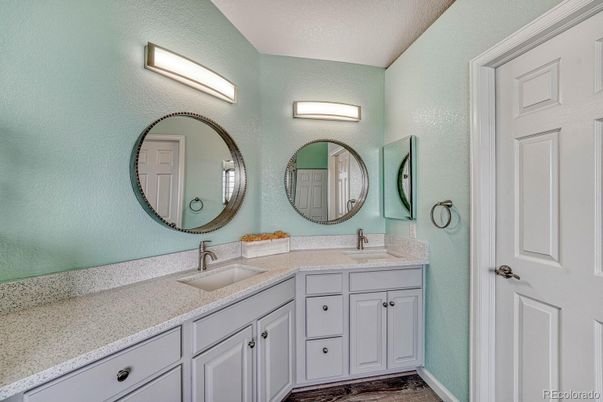Bathroom, Dual Sink Vanities, Interior