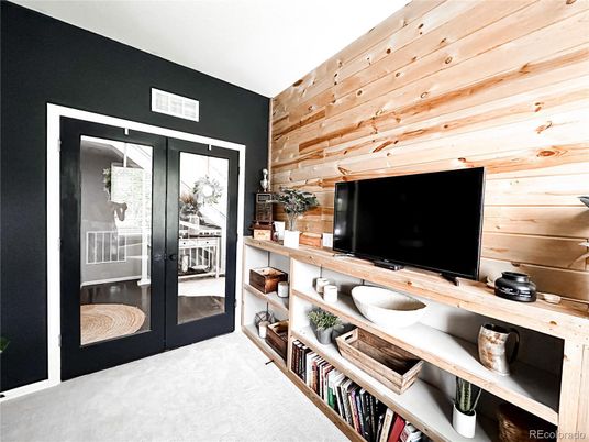Interior, Wooden Walls