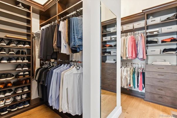 Interior, Walk-in Closets, Wood Texture Flooring