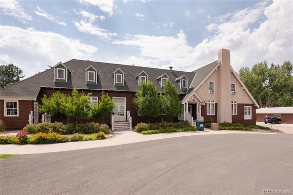 Attached, Exterior, Facade, Cape Cod
