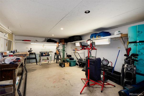 Fitness Equipment, Interior, Recessed Lighting