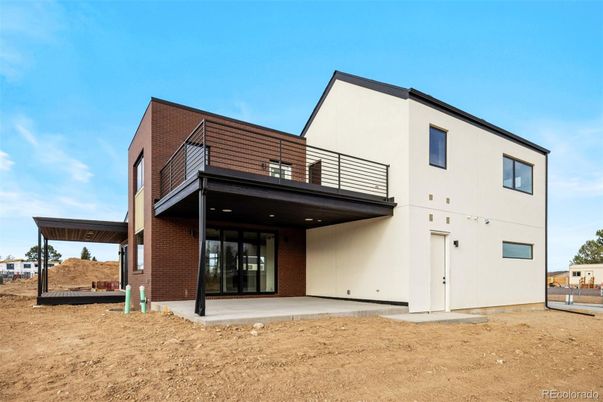 Backyard, Exterior, Facade, Brick Facade, Modern