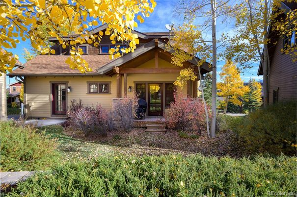 Exterior, Facade, American Craftsman