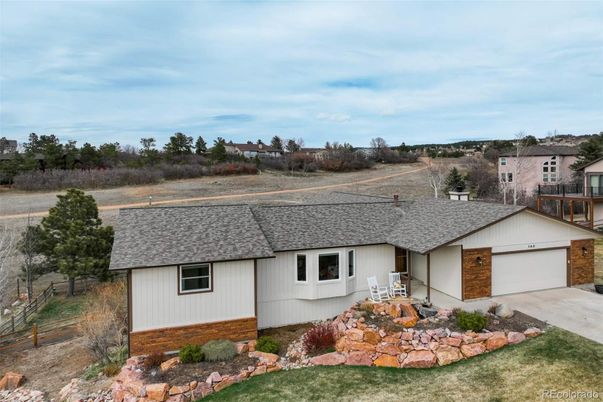 Attached, Exterior, Facade, Ranch