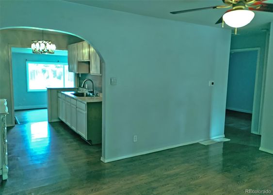 Chandelier, Interior, Kitchen, Wood Texture Flooring