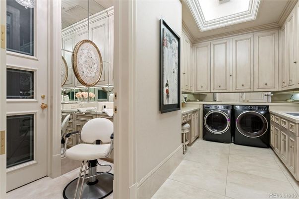 Interior, Washer