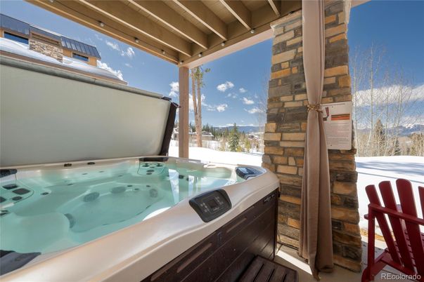 Exterior, Hot Tub