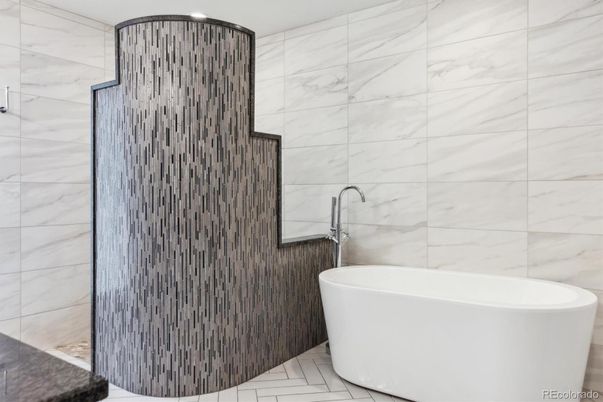 Bathroom, Free Standing Baths, Interior, Marble Walls