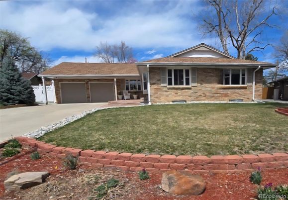 Attached, Exterior, Facade, Ranch
