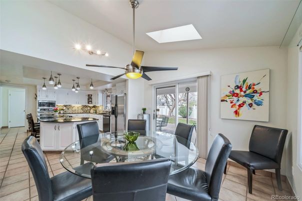 Dining room, Interior, Kitchen, Pendant Lights, Stainless Steel Appliances