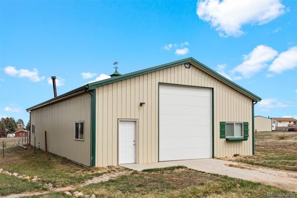 Detached Garage, Exterior