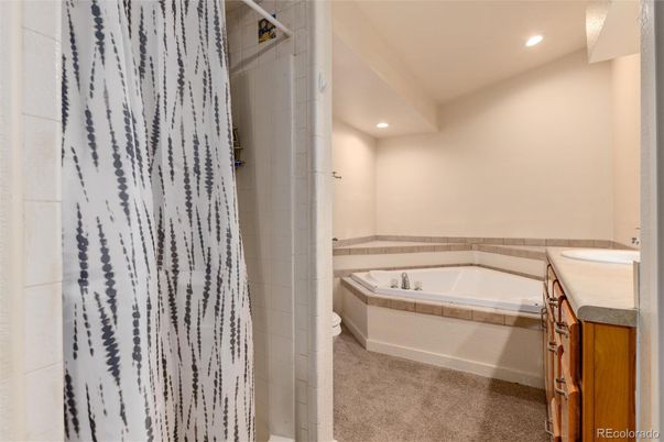 Bathroom, Interior, Recessed Lighting