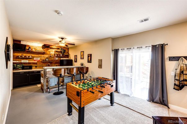 Game Room, Interior