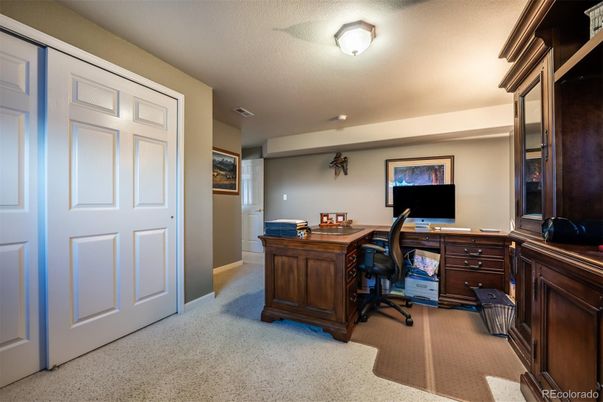 Home Office, Interior