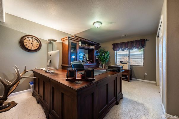Home Office, Interior