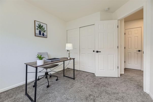 Home Office, Interior