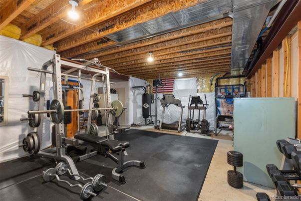 Fitness Equipment, Interior, Wooden Beams
