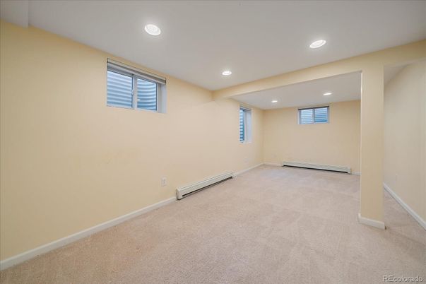 Empty room, Interior, Recessed Lighting