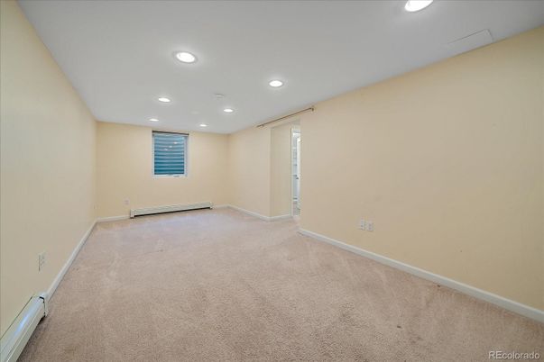Empty room, Interior, Recessed Lighting