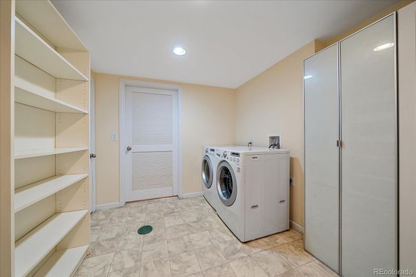 Interior, Recessed Lighting, Washer