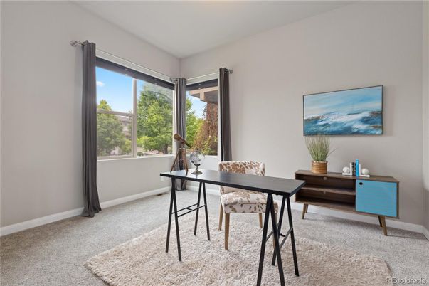 Home Office, Interior