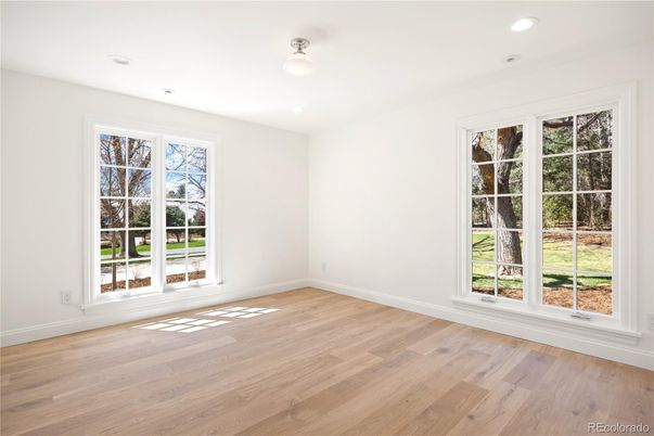 Empty room, Interior, Recessed Lighting, Wood Texture Flooring