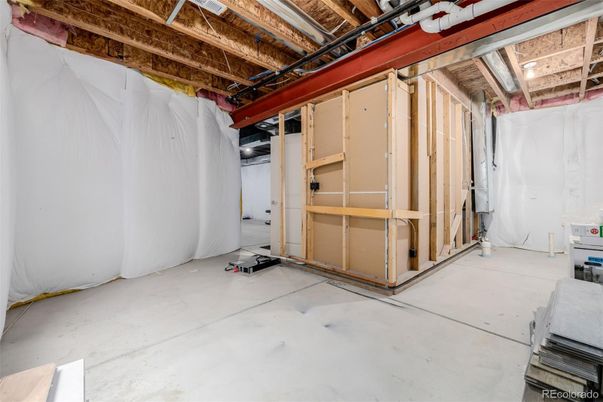 Garage, Interior, Wooden Beams