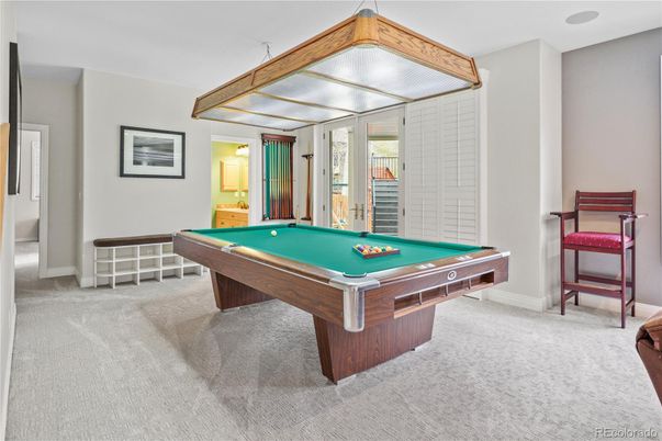 Billiard Table, Game Room, Interior