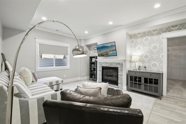 Fireplace, Interior, Living room, Pendant Lights, Recessed Lighting, Wood Texture Flooring