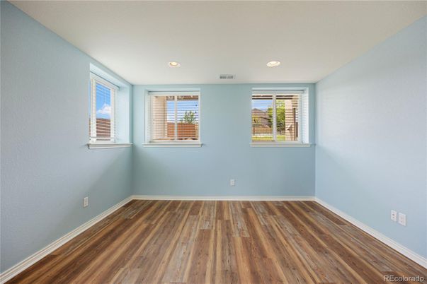 Empty room, Interior, Recessed Lighting, Wood Texture Flooring