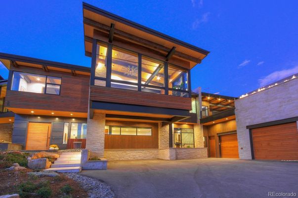 Attached, Exterior, Facade, Modern