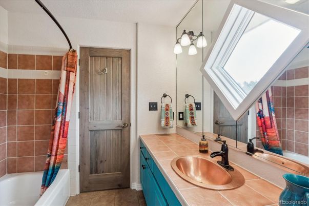 Bathroom, Interior, Pendant Lights, Tile Countertops