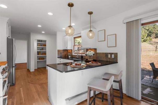 Interior, Kitchen, Pendant Lights, Recessed Lighting, Wood Texture Flooring