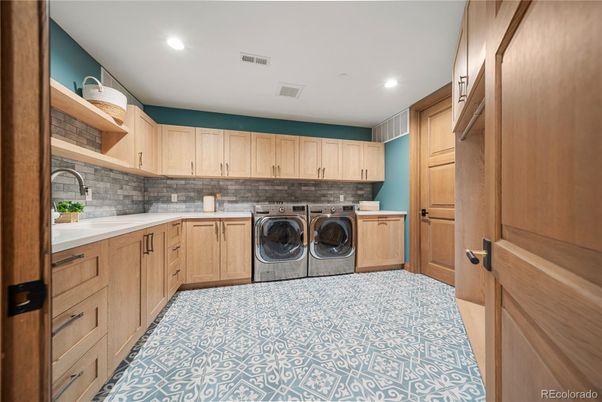 Interior, Recessed Lighting, Washer