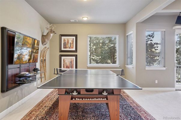 Game Room, Interior