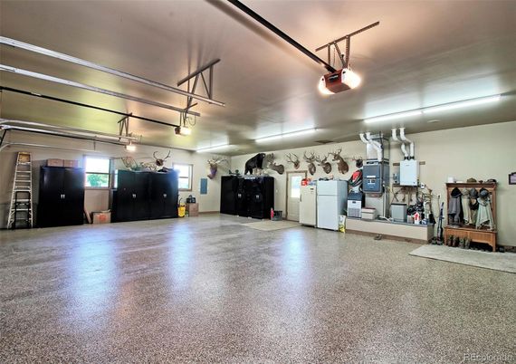 Garage, Interior