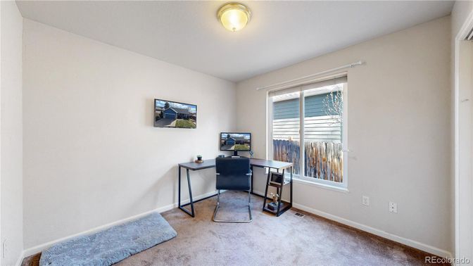 Home Office, Interior