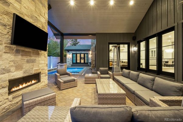 Exterior, Fireplace, Pool