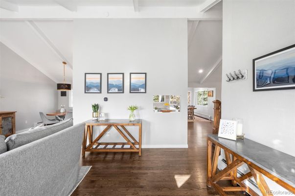 Interior, Living room, Pendant Lights, Recessed Lighting, Wood Texture Flooring