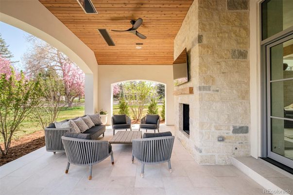 Exterior, Fireplace