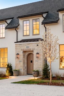 Exterior, Facade, Spanish Mediterranean