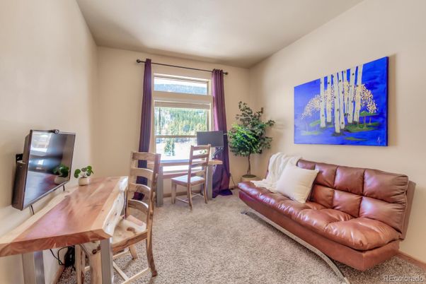 Home Office, Interior