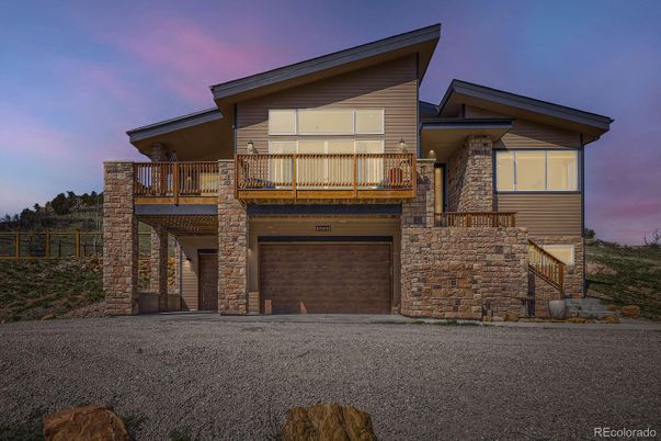 Attached, Exterior, Facade, Modern