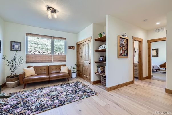 Interior, Recessed Lighting, Wood Texture Flooring