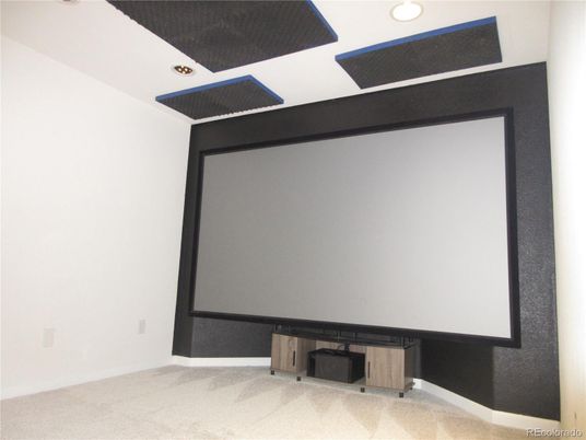 Interior, Projection Screen, Recessed Lighting