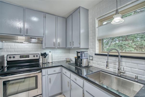 Interior, Kitchen, Pendant Lights, Stainless Steel Appliances